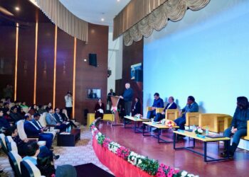 नैतिकता हर सुख-दुख में आपकी मदद करेगी,इसलिए नैतिकता की अनदेखी नहीं करेंः जी. सी. मुर्मू (आई ए एस)