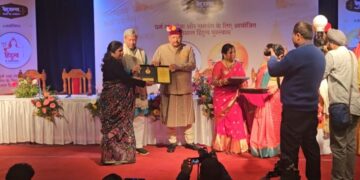 गौतमबुद्ध नगर की शिक्षिका को मिला राष्ट्रीय विधा विभूति सम्मान