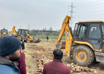 ग्रेनो प्राधिकरण का फिर चला पीला पंजा,  तुस्याना में अवैध अतिक्रमण हटाया