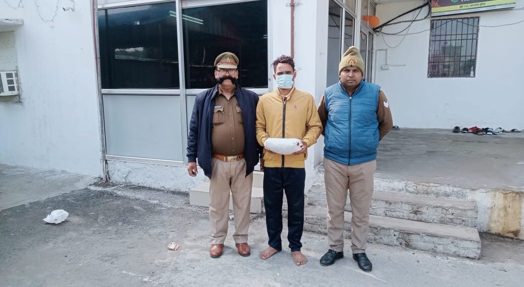 थाना नोएडा 63 सेक्टर पुलिस ने किया एक गांजा तस्कर गिरफ्तार