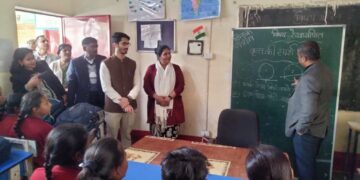 डीएम मनीष कुमार वर्मा ने उच्च प्राथमिक विद्यालय गेझा का किया स्थलीय निरीक्षण, सम्बन्धित अधिकारियों को दिए आवश्यक निर्देश
