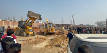 छपरौला में सहारा सिटी पर चला ग्रेनो प्राधिकरण का बुलडोजर