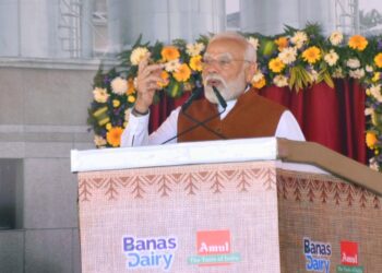 जिनके अपने होश ठिकाने में नहीं, वो मेरी काशी के बच्चों को नशेड़ी कह रहे : मोदी