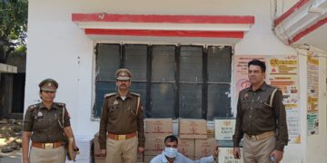 नोएडा पुलिस ने अवैध शराब तस्कर किया गिरफ्तार, कब्जे से 42 पेटी शराब बरामद