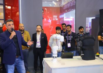असिस्टिव डॉग्स से लेकर मेडिकल कोबोट्स तकः ऐडवर्ब रोबोटिक्स के भविष्य में अग्रणी