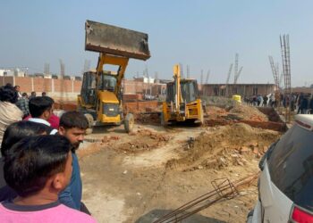 छपरौला में सहारा सिटी पर चला ग्रेनो प्राधिकरण का बुलडोजर