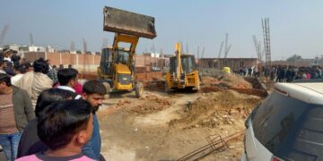 छपरौला में सहारा सिटी पर चला ग्रेनो प्राधिकरण का बुलडोजर