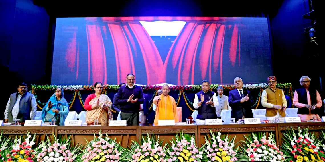 आज यूपी में आ रहे प्रदेश की आबादी से दोगुने टूरिस्ट : मुख्यमंत्री
