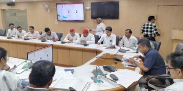 जिला मजिस्ट्रेट/जिला निर्वाचन अधिकारी गौतम बुद्ध नगर मनीष कुमार वर्मा की अध्यक्षता में कलेक्ट्रेट के सभागार में मान्यता प्राप्त राजनीतिक दलों के प्रतिनिधियों साथ बैठक संपन्न