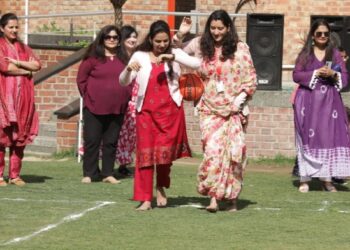 ग्रेटर नोएडा के शारदा विश्वविद्यालय में मनाया गया विश्व महिला दिवस