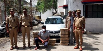 नोएडा पुलिस ने अवैध शराब तस्कर किया गिरफ्तार