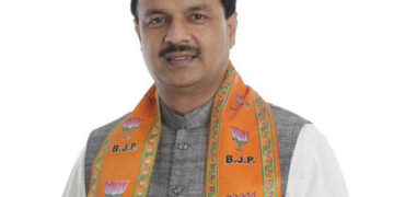 बीजेपी ने लोकसभा  चुनाव 2024 के लिए गौतम बुद्ध नगर से एक बार फिर डॉक्टर महेश शर्मा को अपना उम्मीदवार बनाया