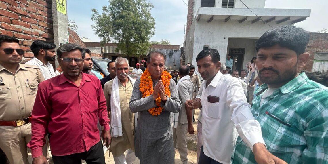 बसपा प्रत्याशी राजेंद्र सोलंकी ने झाझर, मारहरा, कपना, मुमरेजपुर, चिंगरावली, रखेड़ा फार्म हाउस, हसनपुर गॉव में किया जनसम्पर्क