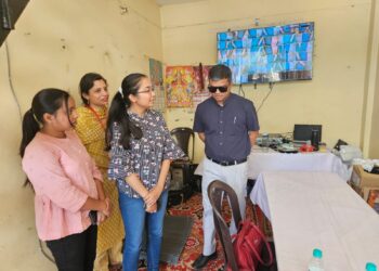 जिला निर्वाचन अधिकारी ने फूल मंडी फेस-2 नोएडा पहुंचकर स्ट्रांग रूम का किया स्थलीय निरीक्षण