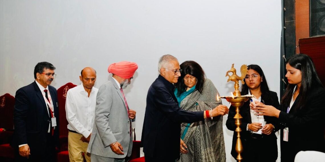 गलगोटिया विश्वविद्यालय में “श्रीमती शकुंतला देवी प्रथम राष्ट्रीय मूट कोर्ट प्रतियोगिता 2024” का हुआ सफल आयोजन