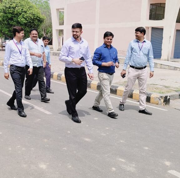 जिला निर्वाचन अधिकारी के निर्देश पर अपर जिलाधिकारी प्रशासन एवं पुलिस उपायुक्त ने फूल मंडी का किया स्थलीय निरीक्षण