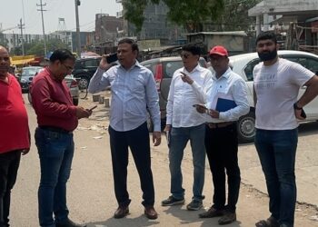 ओएसडी अचानक तुगलपुर पहुंचे, गंदगी मिलने पर 50 हजार का जुर्माना लगाया