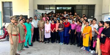 “तनाव मुक्त जीवन” को लेकर स्थानीय पुलिस व आस-पास की कम्पनियो मे काम करने वाले लोगों को जानकारी देकर काउंसलिंग की गयी