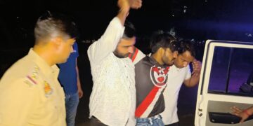नोएडा में पुलिस मुठभेड़ में दो शातिर लूटेरे गिरफ्तार
