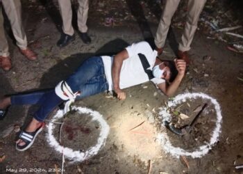 शातिर लुटेरा आकाश मुठभेड़ के दौरान घायल, कई थानो की पुलिस कर रही थी उसकी तलाश
