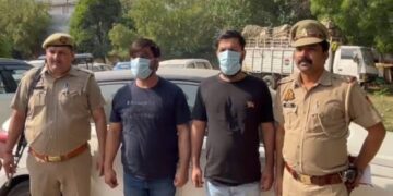 विदेश में नौकरी दिलाने के नाम पर फर्जी वीजा बनाकर अवैध रूप से पैसे ऐंठने वाले गैंग के 2 शातिर आरोपी गिरफ्तार