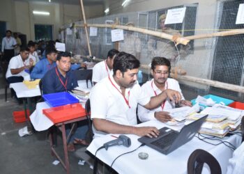 नोएडा में लोकसभा चुनाव 2024 की मतगणना हुई शुरू