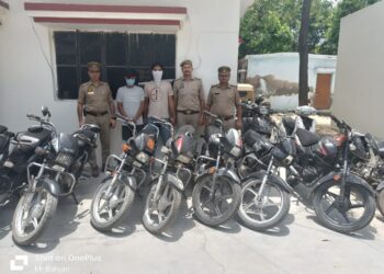 नोएडा पुलिस ने 2 शातिर वाहन चोर किए गिरफ्तार, कब्जे से 15 चोरी के वाहन बरामद