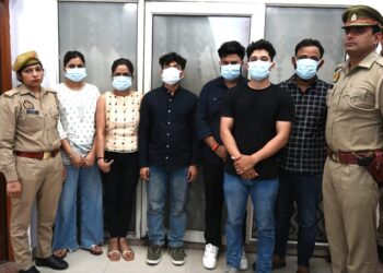बारहवीं पास बच्चो को अलग- अलग विश्वविद्यालय में दाखिला दिलाने के नाम पर ठगने वाले गैंग के 6 आरोपी गिरफ्तार
