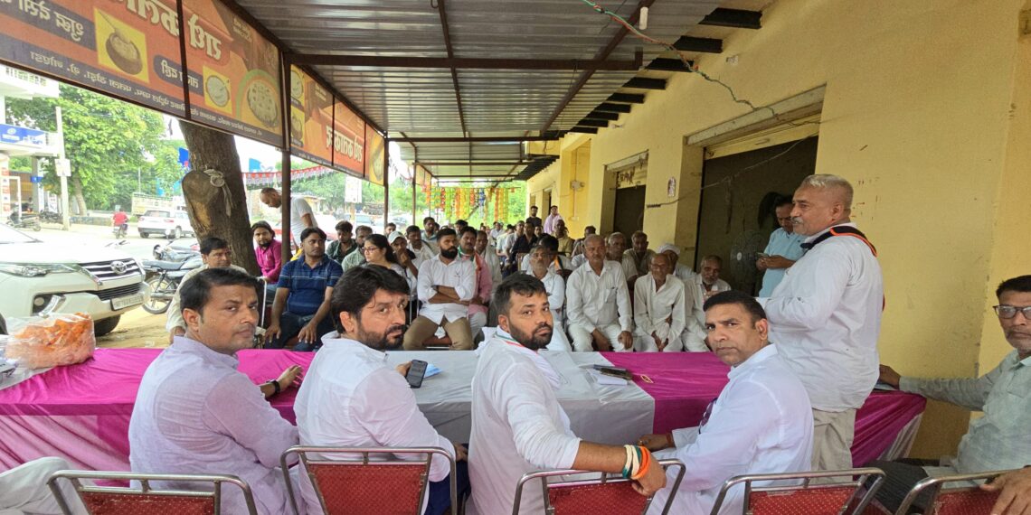 जिला कांग्रेस कमेटी गौतमबुद्ध नगर ने की ‘ हाथ बदलेगा हालत’ जनसंवाद यात्रा बैठकों की शुरुआत