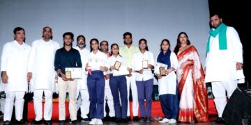 चौधरी जतन सुखबीर प्रधान शिक्षा समिति ने क्षेत्र की प्रतिभाओं को किया सम्मानित