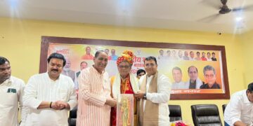 भाजपा ज़िला कार्यालय तिलपता पर बजट को लेकर हुई चर्चा