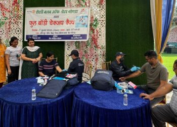 रोटरी क्लब ग्रेनो ने लगाया मेडिकल कैंप