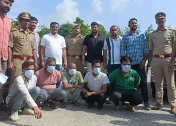 नोएडा पुलिस ने वाहन चोरों के खिलाफ की बड़ी कार्रवाई : नोएडा पुलिस ने ऑपरेशन चलाकर अंतरराज्यीय व कुख्यात वाहन चोर गिरोह का किया भंडाफोड़