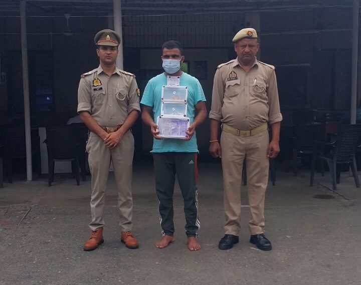 मैरिज होम में मेहमान बनकर सोने चांदी के आभूषण चोरी करने वाला शातिर चोर गिरफ्तार, चोरी के आभूषण और नगदी बरामद