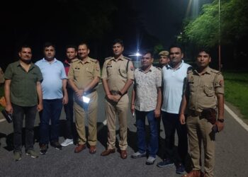 शराब के सेल्समैन से लूट करने वाले बदमाशों और पुलिस के बीच हुई मुठभेड़, एक बदमाश घायल, दो बदमाश कांबिंग ऑपरेशन के दौरान गिरफ्तार