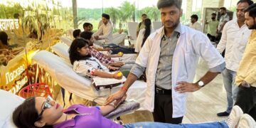 गलगोटिया विश्वविद्यालय में रक्तदान शिविर का आयोजन किया गया