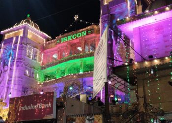 श्रीकृष्ण जन्माष्ठमी के रंग में डूबा नोएडा शहर
