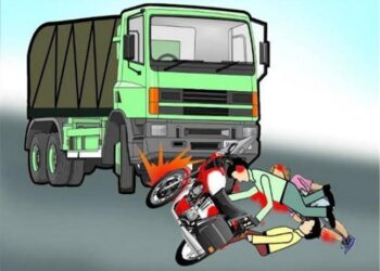 सड़क दुर्घटना : नोएडा में यूपी रोडवेज की बस ने स्कूटी को रौंधा, चार घायल एक हालत गम्भीर, ड्राइवर फरार