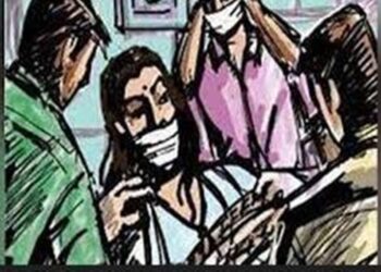 हथियार के बल पर पूरे परिवार को बंधक बनाकर लूटे लाखों रुपये व जेवरात, नोएडा पुलिस जांच में जुटी