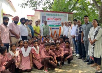 रोटरी क्लब ग्रीन ग्रेनो ने प्राईमरी स्कूल में लगवाया वाटर कूलर