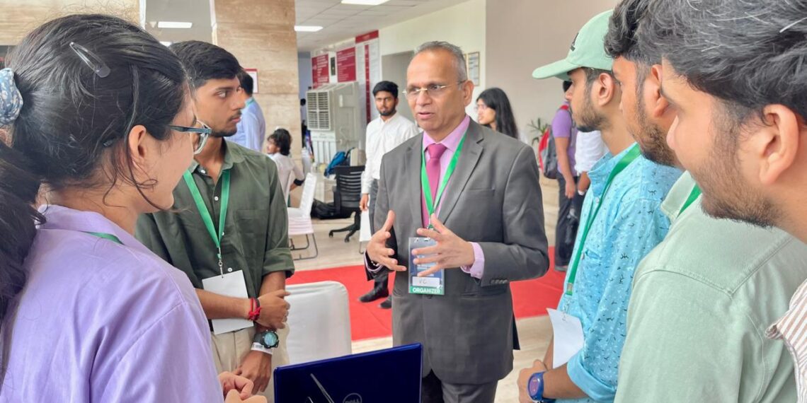 गलगोटियास विश्वविद्यालय में दो दिवसीय स्मार्ट इंडिया हैकाथॉन (एसआईएच) 2024 प्री-क्वालिफायर संस्करण का आयोजन किया गया