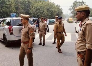 सेमी कॉन इंडिया 2024 के आयोजन को लेकर नोएडा पुलिस हाई अलर्ट मोड पर, अधिकारी ले रहे सुरक्षा व्यवस्था का जायजा