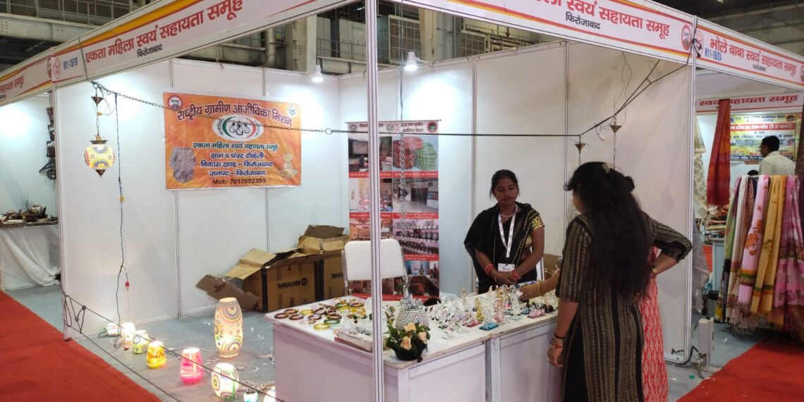 यूपी इंटरनेशनल ट्रेड शो में स्वयं सहायता समूह द्वारा बनाए गए उत्पादों का भी किया जा रहा है प्रदर्शन
