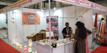 यूपी इंटरनेशनल ट्रेड शो में स्वयं सहायता समूह द्वारा बनाए गए उत्पादों का भी किया जा रहा है प्रदर्शन
