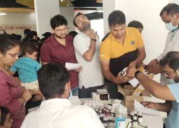 ग्रेटर नोएडा वेस्ट की इको विलेज 2 सोसाइटी में दूषित पानी की वजह से 200 से ज्यादा लोग बीमार