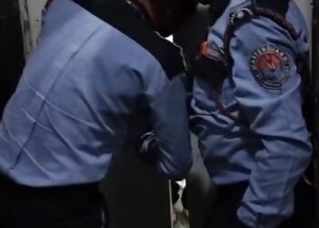 नोएडा में एक बार फिर फसी लिफ्ट, डेढ़ घन्टे तक फसी रही महिला