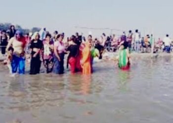 सावधान : अगर आप धार्मिक स्थल गंगाजी राजघाट नरौरा स्नान करने जा रहे हैं तो चोरों से सतर्क रहें