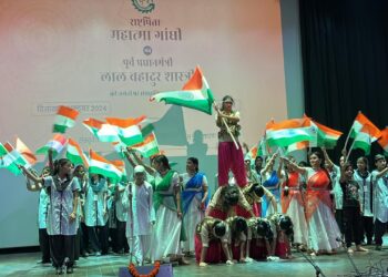 महात्मा गांधी व लाल बहादुर शास्त्री की जयंती पर ग्रेनो प्राधिकरण में कार्यक्रम आयोजित