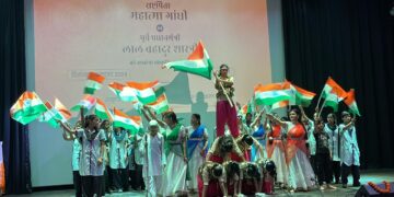 महात्मा गांधी व लाल बहादुर शास्त्री की जयंती पर ग्रेनो प्राधिकरण में कार्यक्रम आयोजित