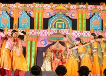 ग्रेटर नोएडा में श्री रामलीला कमेटी द्वारा भव्य राम लीला मंचन गणेश वंदना से प्रारंभ हुआ